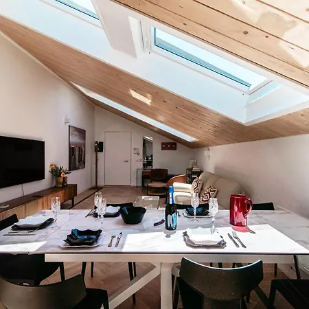 Attic 64 - The House Of Travelers Apartament *