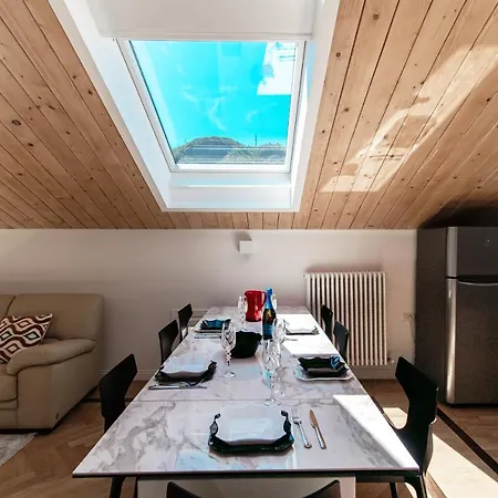 Apartament Attic 64 - The House Of Travelers