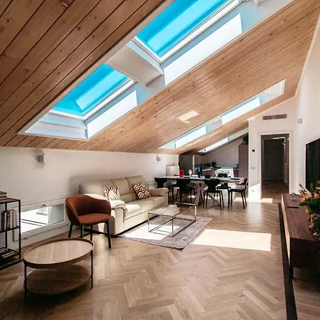 Apartament Attic 64 - The House Of Travelers *